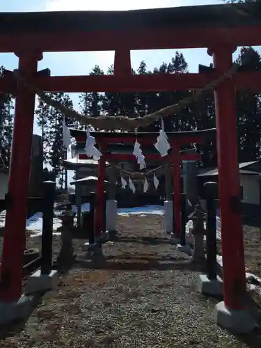 新掘八幡宮の鳥居