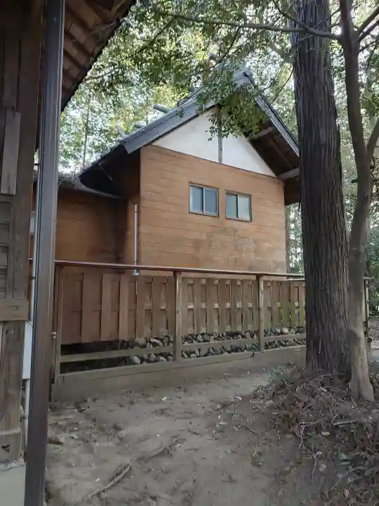 菅谷神社の{uncategorized: "未分類", other: "その他", undefined: "問題あり", building: "その他建物", grave: "お墓", sacred_gate: "鳥居", guardian: "狛犬", statue: "像", buddha: "仏像", history: "歴史", nature: "自然", garden: "庭園", animal: "動物", pagoda: "塔", temizu: "手水舎", mountain_gate: "山門・神門", sanctuary: "本殿・本堂", subordinate: "末社・摂社", art: "芸術", scenery: "景色", jizo: "地蔵", ema: "絵馬", goshuin: "御朱印", omikuji: "おみくじ", items: "授与品その他", amulet: "お守り", goshuincho: "御朱印帳", eats: "食事", festival: "お祭り", votive_dance: "神楽", shichigosan: "七五三参", wedding: "結婚式", experience: "体験その他", initially: "初詣", around: "周辺", anti_infection: "感染症対策"}