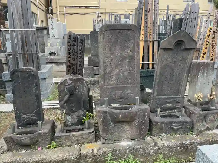 浄心寺の{uncategorized: "未分類", other: "その他", undefined: "問題あり", building: "その他建物", grave: "お墓", sacred_gate: "鳥居", guardian: "狛犬", statue: "像", buddha: "仏像", history: "歴史", nature: "自然", garden: "庭園", animal: "動物", pagoda: "塔", temizu: "手水舎", mountain_gate: "山門・神門", sanctuary: "本殿・本堂", subordinate: "末社・摂社", art: "芸術", scenery: "景色", jizo: "地蔵", ema: "絵馬", goshuin: "御朱印", omikuji: "おみくじ", items: "授与品その他", amulet: "お守り", goshuincho: "御朱印帳", eats: "食事", festival: "お祭り", votive_dance: "神楽", shichigosan: "七五三参", wedding: "結婚式", experience: "体験その他", initially: "初詣", around: "周辺", anti_infection: "感染症対策"}