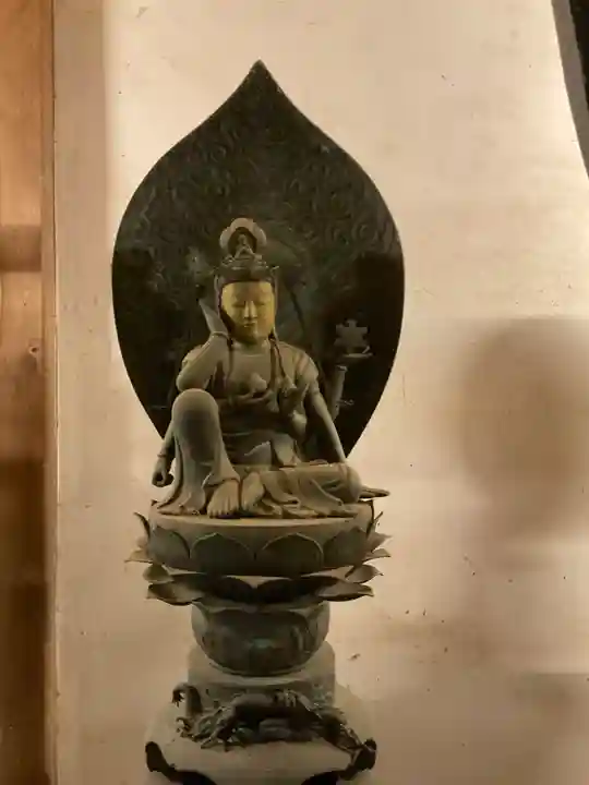 成身院 百体観音堂(さざえ堂)(埼玉県)