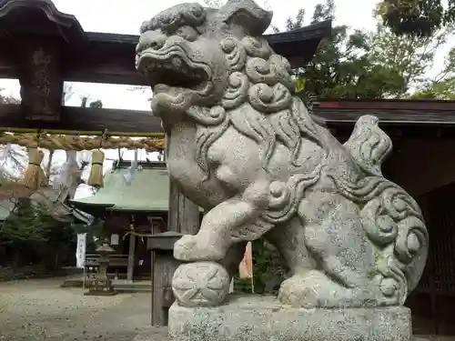 御嶽神社の狛犬