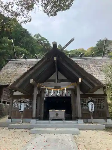 高家神社の{uncategorized: "未分類", other: "その他", undefined: "問題あり", building: "その他建物", grave: "お墓", sacred_gate: "鳥居", guardian: "狛犬", statue: "像", buddha: "仏像", history: "歴史", nature: "自然", garden: "庭園", animal: "動物", pagoda: "塔", temizu: "手水舎", mountain_gate: "山門・神門", sanctuary: "本殿・本堂", subordinate: "末社・摂社", art: "芸術", scenery: "景色", jizo: "地蔵", ema: "絵馬", goshuin: "御朱印", omikuji: "おみくじ", items: "授与品その他", amulet: "お守り", goshuincho: "御朱印帳", eats: "食事", festival: "お祭り", votive_dance: "神楽", shichigosan: "七五三参", wedding: "結婚式", experience: "体験その他", initially: "初詣", around: "周辺", anti_infection: "感染症対策"}