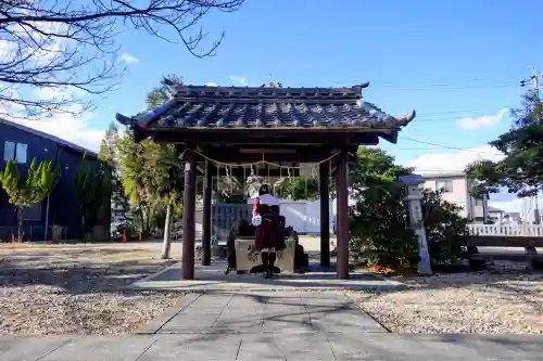 神明社（一ツ木神明社）の{uncategorized: "未分類", other: "その他", undefined: "問題あり", building: "その他建物", grave: "お墓", sacred_gate: "鳥居", guardian: "狛犬", statue: "像", buddha: "仏像", history: "歴史", nature: "自然", garden: "庭園", animal: "動物", pagoda: "塔", temizu: "手水舎", mountain_gate: "山門・神門", sanctuary: "本殿・本堂", subordinate: "末社・摂社", art: "芸術", scenery: "景色", jizo: "地蔵", ema: "絵馬", goshuin: "御朱印", omikuji: "おみくじ", items: "授与品その他", amulet: "お守り", goshuincho: "御朱印帳", eats: "食事", festival: "お祭り", votive_dance: "神楽", shichigosan: "七五三参", wedding: "結婚式", experience: "体験その他", initially: "初詣", around: "周辺", anti_infection: "感染症対策"}