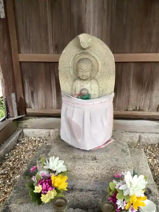 お堂の地蔵