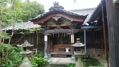 西養寺の本殿・本堂