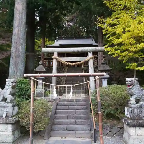 日光大室高龗神社の鳥居