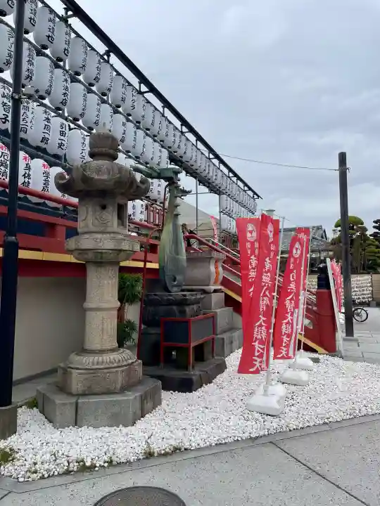 寛永寺不忍池弁天堂の{uncategorized: "未分類", other: "その他", undefined: "問題あり", building: "その他建物", grave: "お墓", sacred_gate: "鳥居", guardian: "狛犬", statue: "像", buddha: "仏像", history: "歴史", nature: "自然", garden: "庭園", animal: "動物", pagoda: "塔", temizu: "手水舎", mountain_gate: "山門・神門", sanctuary: "本殿・本堂", subordinate: "末社・摂社", art: "芸術", scenery: "景色", jizo: "地蔵", ema: "絵馬", goshuin: "御朱印", omikuji: "おみくじ", items: "授与品その他", amulet: "お守り", goshuincho: "御朱印帳", eats: "食事", festival: "お祭り", votive_dance: "神楽", shichigosan: "七五三参", wedding: "結婚式", experience: "体験その他", initially: "初詣", around: "周辺", anti_infection: "感染症対策"}