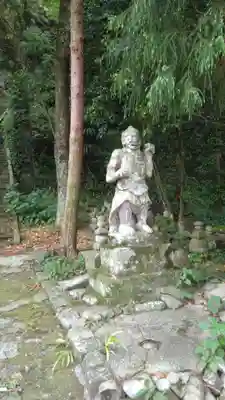 鷹栖観音堂の像