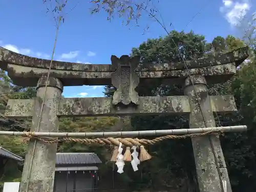 白石神社の鳥居