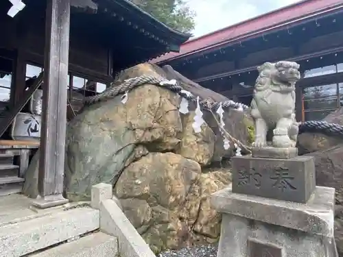 大祐神社の狛犬