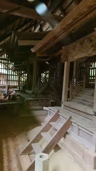 諏訪神社の本殿・本堂