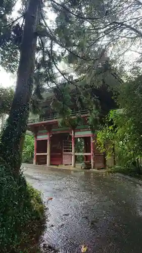 清滝寺の山門