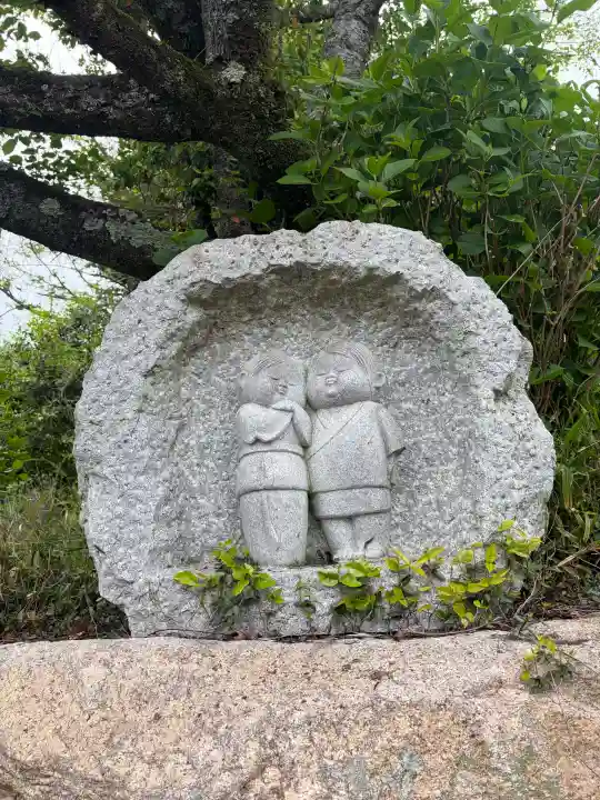 安養寺の{uncategorized: "未分類", other: "その他", undefined: "問題あり", building: "その他建物", grave: "お墓", sacred_gate: "鳥居", guardian: "狛犬", statue: "像", buddha: "仏像", history: "歴史", nature: "自然", garden: "庭園", animal: "動物", pagoda: "塔", temizu: "手水舎", mountain_gate: "山門・神門", sanctuary: "本殿・本堂", subordinate: "末社・摂社", art: "芸術", scenery: "景色", jizo: "地蔵", ema: "絵馬", goshuin: "御朱印", omikuji: "おみくじ", items: "授与品その他", amulet: "お守り", goshuincho: "御朱印帳", eats: "食事", festival: "お祭り", votive_dance: "神楽", shichigosan: "七五三参", wedding: "結婚式", experience: "体験その他", initially: "初詣", around: "周辺", anti_infection: "感染症対策"}