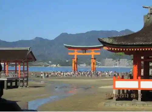 厳島神社の鳥居