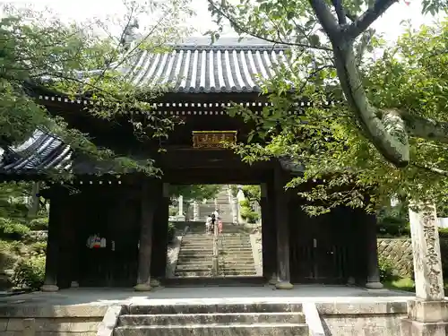 神咒寺の山門