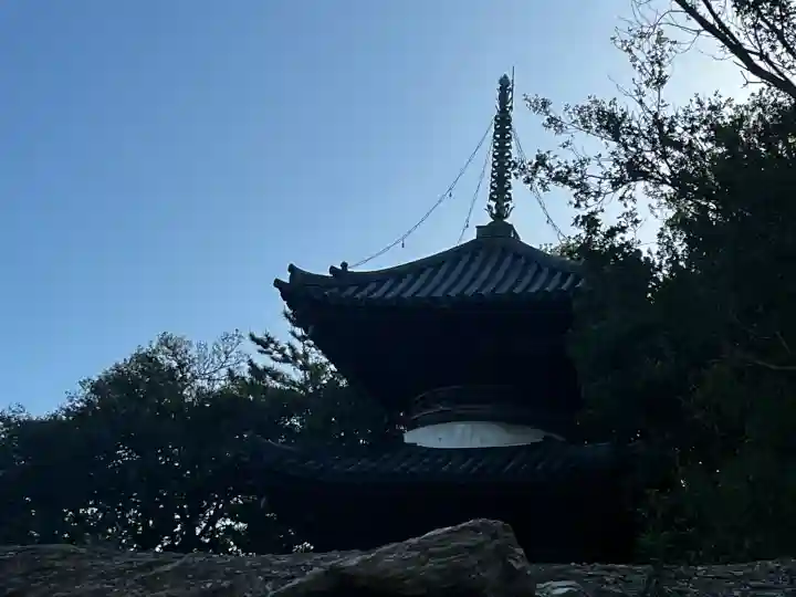 海禅院の{uncategorized: "未分類", other: "その他", undefined: "問題あり", building: "その他建物", grave: "お墓", sacred_gate: "鳥居", guardian: "狛犬", statue: "像", buddha: "仏像", history: "歴史", nature: "自然", garden: "庭園", animal: "動物", pagoda: "塔", temizu: "手水舎", mountain_gate: "山門・神門", sanctuary: "本殿・本堂", subordinate: "末社・摂社", art: "芸術", scenery: "景色", jizo: "地蔵", ema: "絵馬", goshuin: "御朱印", omikuji: "おみくじ", items: "授与品その他", amulet: "お守り", goshuincho: "御朱印帳", eats: "食事", festival: "お祭り", votive_dance: "神楽", shichigosan: "七五三参", wedding: "結婚式", experience: "体験その他", initially: "初詣", around: "周辺", anti_infection: "感染症対策"}