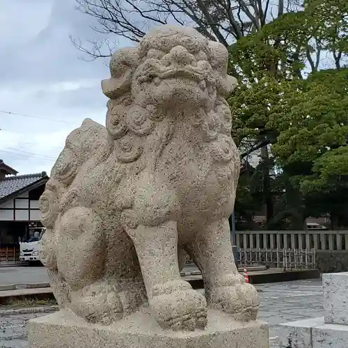 重蔵神社の狛犬