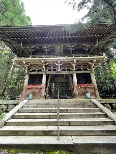 大宝寺の山門・神門