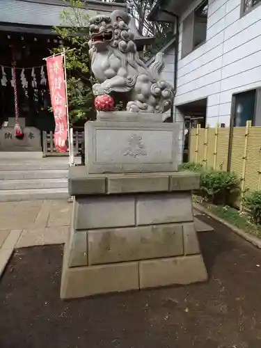 神明氷川神社の狛犬