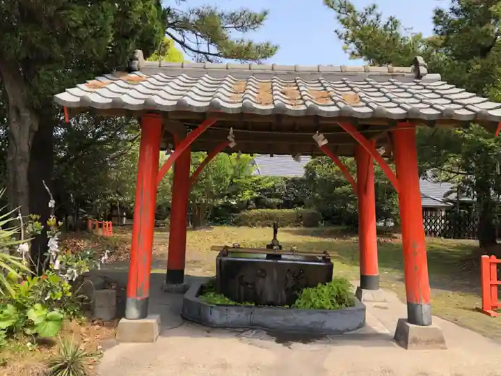 月讀神社の手水舎