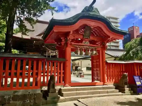 榴岡天満宮の山門