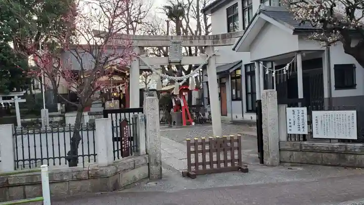 女塚神社の鳥居