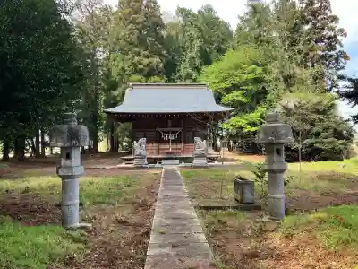 下蒲生蒲生神社の{uncategorized: "未分類", other: "その他", undefined: "問題あり", building: "その他建物", grave: "お墓", sacred_gate: "鳥居", guardian: "狛犬", statue: "像", buddha: "仏像", history: "歴史", nature: "自然", garden: "庭園", animal: "動物", pagoda: "塔", temizu: "手水舎", mountain_gate: "山門・神門", sanctuary: "本殿・本堂", subordinate: "末社・摂社", art: "芸術", scenery: "景色", jizo: "地蔵", ema: "絵馬", goshuin: "御朱印", omikuji: "おみくじ", items: "授与品その他", amulet: "お守り", goshuincho: "御朱印帳", eats: "食事", festival: "お祭り", votive_dance: "神楽", shichigosan: "七五三参", wedding: "結婚式", experience: "体験その他", initially: "初詣", around: "周辺", anti_infection: "感染症対策"}