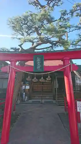 旭稲荷神社の鳥居