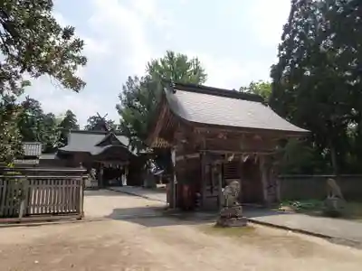大神山神社本宮の山門・神門