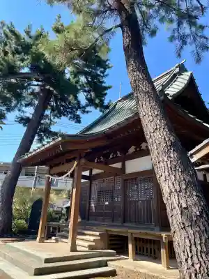 東伏見氷川神社の{uncategorized: "未分類", other: "その他", undefined: "問題あり", building: "その他建物", grave: "お墓", sacred_gate: "鳥居", guardian: "狛犬", statue: "像", buddha: "仏像", history: "歴史", nature: "自然", garden: "庭園", animal: "動物", pagoda: "塔", temizu: "手水舎", mountain_gate: "山門・神門", sanctuary: "本殿・本堂", subordinate: "末社・摂社", art: "芸術", scenery: "景色", jizo: "地蔵", ema: "絵馬", goshuin: "御朱印", omikuji: "おみくじ", items: "授与品その他", amulet: "お守り", goshuincho: "御朱印帳", eats: "食事", festival: "お祭り", votive_dance: "神楽", shichigosan: "七五三参", wedding: "結婚式", experience: "体験その他", initially: "初詣", around: "周辺", anti_infection: "感染症対策"}