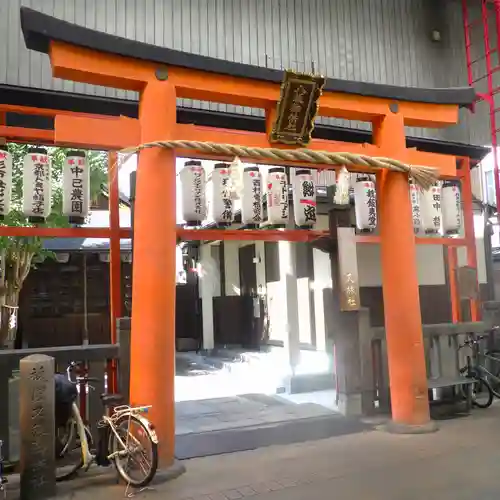 八坂神社御供社（又旅社）の鳥居