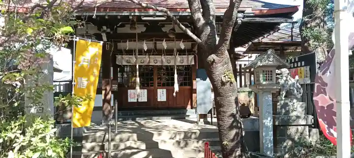 子安稲荷神社の{uncategorized: "未分類", other: "その他", undefined: "問題あり", building: "その他建物", grave: "お墓", sacred_gate: "鳥居", guardian: "狛犬", statue: "像", buddha: "仏像", history: "歴史", nature: "自然", garden: "庭園", animal: "動物", pagoda: "塔", temizu: "手水舎", mountain_gate: "山門・神門", sanctuary: "本殿・本堂", subordinate: "末社・摂社", art: "芸術", scenery: "景色", jizo: "地蔵", ema: "絵馬", goshuin: "御朱印", omikuji: "おみくじ", items: "授与品その他", amulet: "お守り", goshuincho: "御朱印帳", eats: "食事", festival: "お祭り", votive_dance: "神楽", shichigosan: "七五三参", wedding: "結婚式", experience: "体験その他", initially: "初詣", around: "周辺", anti_infection: "感染症対策"}