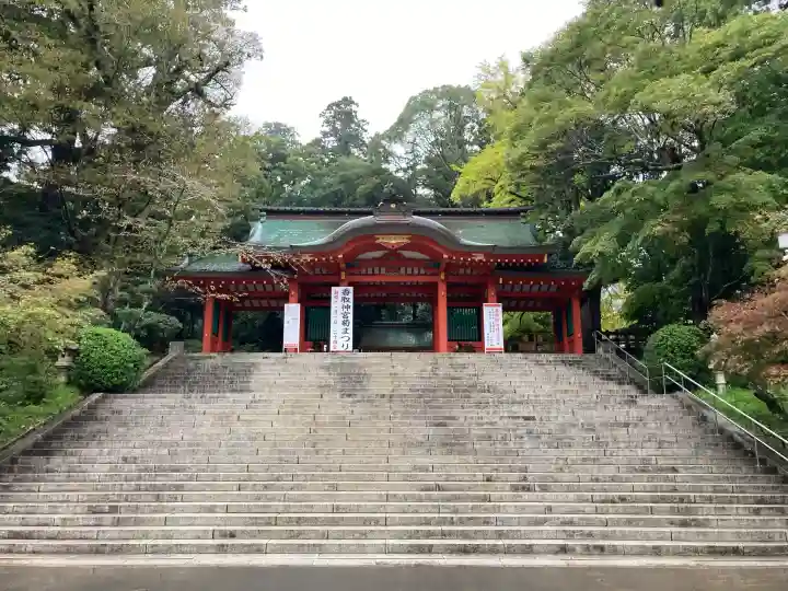 香取神宮の{uncategorized: "未分類", other: "その他", undefined: "問題あり", building: "その他建物", grave: "お墓", sacred_gate: "鳥居", guardian: "狛犬", statue: "像", buddha: "仏像", history: "歴史", nature: "自然", garden: "庭園", animal: "動物", pagoda: "塔", temizu: "手水舎", mountain_gate: "山門・神門", sanctuary: "本殿・本堂", subordinate: "末社・摂社", art: "芸術", scenery: "景色", jizo: "地蔵", ema: "絵馬", goshuin: "御朱印", omikuji: "おみくじ", items: "授与品その他", amulet: "お守り", goshuincho: "御朱印帳", eats: "食事", festival: "お祭り", votive_dance: "神楽", shichigosan: "七五三参", wedding: "結婚式", experience: "体験その他", initially: "初詣", around: "周辺", anti_infection: "感染症対策"}