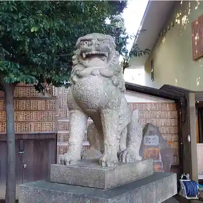 中目黒八幡神社の狛犬
