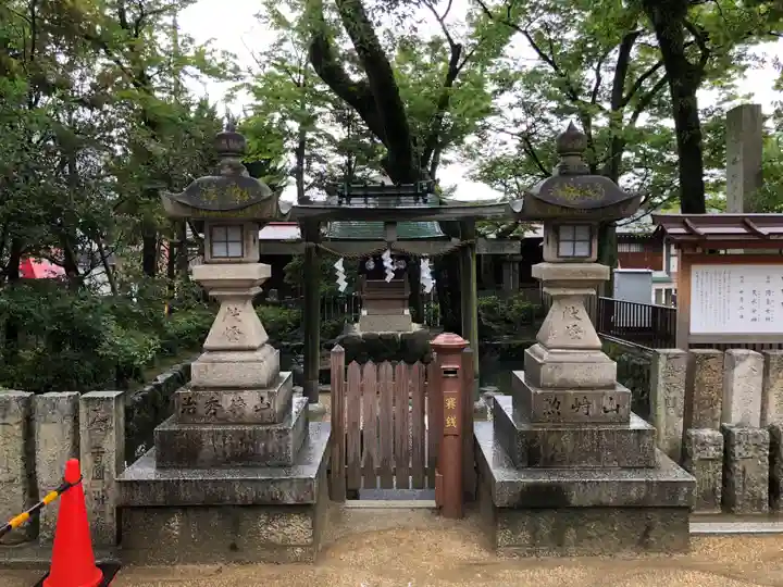 石切劔箭神社の末社・摂社