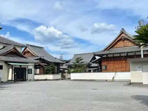 西来寺(三重県)