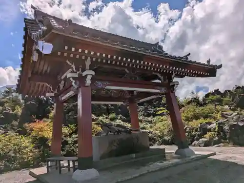 寛永寺別院浅間山観音堂 奥の院「炎観音」の手水舎