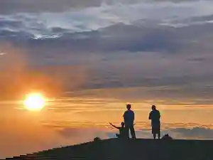 劔山本宮宝蔵石神社の景色(2020年09月19日(土) 18時26分15秒投稿)