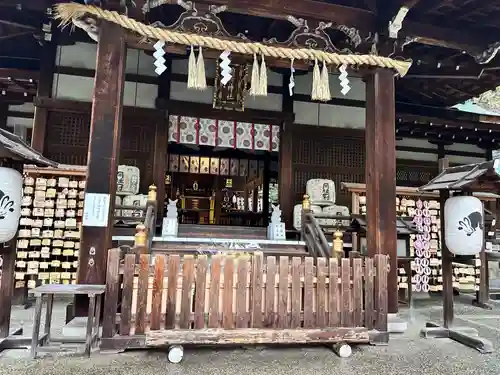岡崎神社の本殿・本堂
