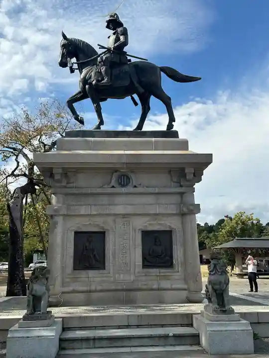 宮城縣護國神社の像