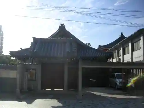 大蓮寺の山門