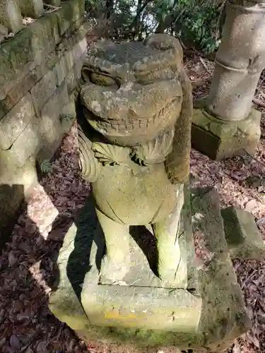 白山神社の狛犬