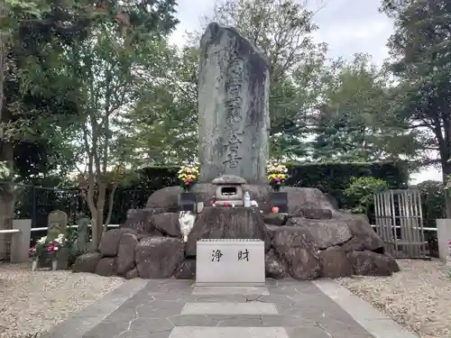 中山競馬場馬頭観音(千葉県)