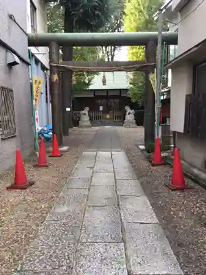 諏訪神社の鳥居