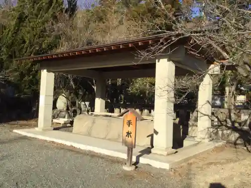 山梨縣護國神社の手水舎