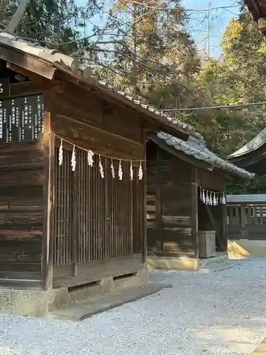 上之村神社の{uncategorized: "未分類", other: "その他", undefined: "問題あり", building: "その他建物", grave: "お墓", sacred_gate: "鳥居", guardian: "狛犬", statue: "像", buddha: "仏像", history: "歴史", nature: "自然", garden: "庭園", animal: "動物", pagoda: "塔", temizu: "手水舎", mountain_gate: "山門・神門", sanctuary: "本殿・本堂", subordinate: "末社・摂社", art: "芸術", scenery: "景色", jizo: "地蔵", ema: "絵馬", goshuin: "御朱印", omikuji: "おみくじ", items: "授与品その他", amulet: "お守り", goshuincho: "御朱印帳", eats: "食事", festival: "お祭り", votive_dance: "神楽", shichigosan: "七五三参", wedding: "結婚式", experience: "体験その他", initially: "初詣", around: "周辺", anti_infection: "感染症対策"}