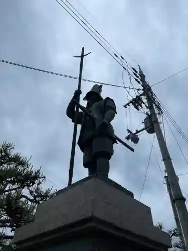 豊国神社の像