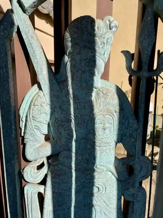 本納寺の{uncategorized: "未分類", other: "その他", undefined: "問題あり", building: "その他建物", grave: "お墓", sacred_gate: "鳥居", guardian: "狛犬", statue: "像", buddha: "仏像", history: "歴史", nature: "自然", garden: "庭園", animal: "動物", pagoda: "塔", temizu: "手水舎", mountain_gate: "山門・神門", sanctuary: "本殿・本堂", subordinate: "末社・摂社", art: "芸術", scenery: "景色", jizo: "地蔵", ema: "絵馬", goshuin: "御朱印", omikuji: "おみくじ", items: "授与品その他", amulet: "お守り", goshuincho: "御朱印帳", eats: "食事", festival: "お祭り", votive_dance: "神楽", shichigosan: "七五三参", wedding: "結婚式", experience: "体験その他", initially: "初詣", around: "周辺", anti_infection: "感染症対策"}