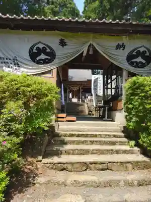 坪沼八幡神社の山門・神門