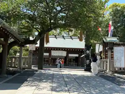 伊勢山皇大神宮の{uncategorized: "未分類", other: "その他", undefined: "問題あり", building: "その他建物", grave: "お墓", sacred_gate: "鳥居", guardian: "狛犬", statue: "像", buddha: "仏像", history: "歴史", nature: "自然", garden: "庭園", animal: "動物", pagoda: "塔", temizu: "手水舎", mountain_gate: "山門・神門", sanctuary: "本殿・本堂", subordinate: "末社・摂社", art: "芸術", scenery: "景色", jizo: "地蔵", ema: "絵馬", goshuin: "御朱印", omikuji: "おみくじ", items: "授与品その他", amulet: "お守り", goshuincho: "御朱印帳", eats: "食事", festival: "お祭り", votive_dance: "神楽", shichigosan: "七五三参", wedding: "結婚式", experience: "体験その他", initially: "初詣", around: "周辺", anti_infection: "感染症対策"}